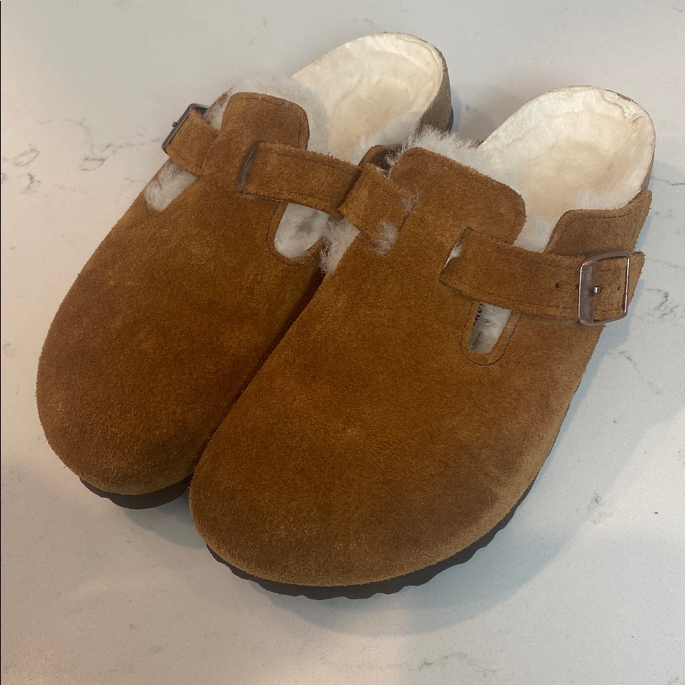 Shearling Birkenstock Boston Clogs - Picture 3 of 4